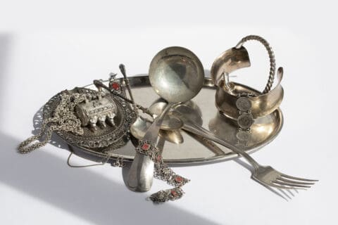 Zilver zoals sieraden en bestek